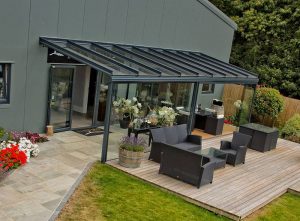 Black canopy with an occupying garden porch